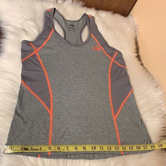 The North Face Flashdry Racerback Tank Size Medium - Picture 9 of 10